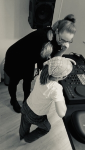 Miya Whitehouse DJ Turorial Kids